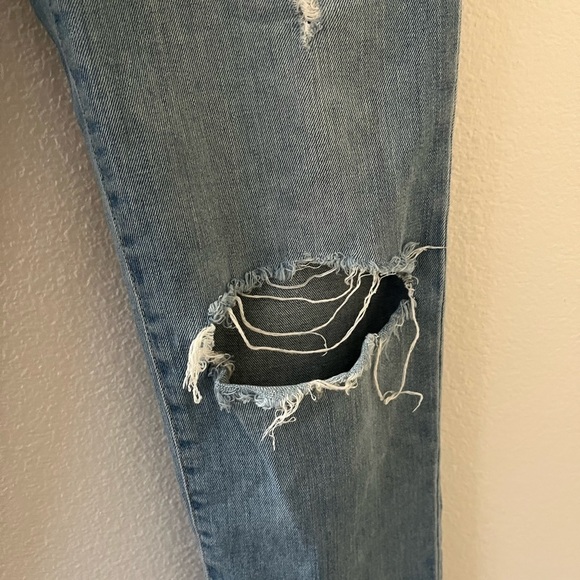Joe’s Boyfriend Slim Ankle Distressed Jeans 24 - Picture 2 of 7